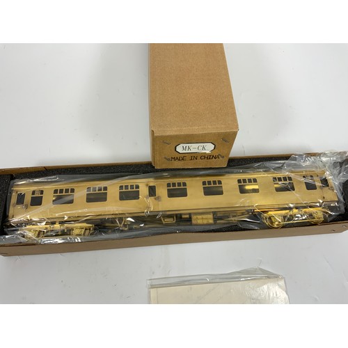 554 - MODEL RAILWAY TOWER 0 GAUGE BRASS COACH KITS UNPAINTED AND IN BOXED CONDITION MARK I CK COACH