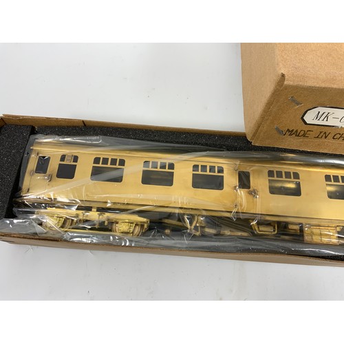 554 - MODEL RAILWAY TOWER 0 GAUGE BRASS COACH KITS UNPAINTED AND IN BOXED CONDITION MARK I CK COACH