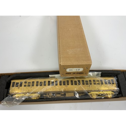 555 - MODEL RAILWAY TOWER 0 GAUGE BRASS COACH KITS UNPAINTED AND IN BOXED CONDITION MARK I SB SUBURBAN COA... 