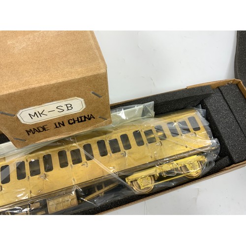 555 - MODEL RAILWAY TOWER 0 GAUGE BRASS COACH KITS UNPAINTED AND IN BOXED CONDITION MARK I SB SUBURBAN COA... 