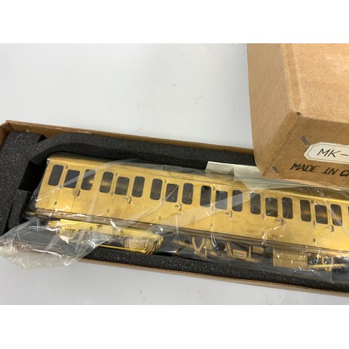 555 - MODEL RAILWAY TOWER 0 GAUGE BRASS COACH KITS UNPAINTED AND IN BOXED CONDITION MARK I SB SUBURBAN COA... 