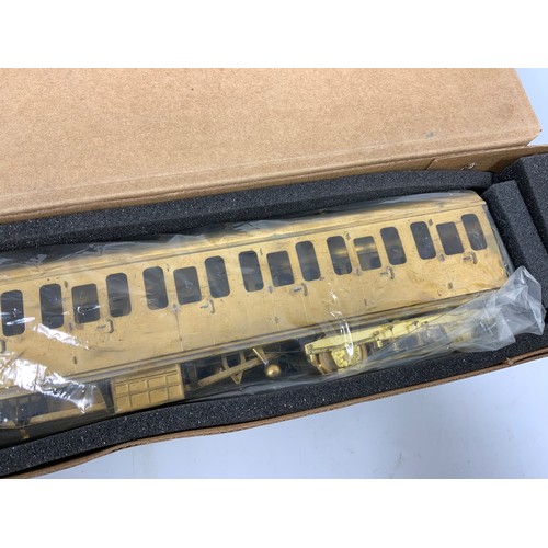 556 - MODEL RAILWAY TOWER 0 GAUGE BRASS COACH KITS UNPAINTED AND IN BOXED CONDITION MARK I SBB SUBURBAN BR... 