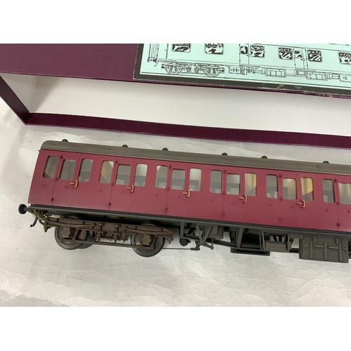 559 - EASY BUILD MARK I COACH KIT 7MM SCALE (0 GAUGE) TYPE 371 SUBURBAN COACH BRK PAINTED IN MAROON LIVERY... 