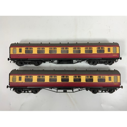 561 - 2 KIRK/EASY-BUILD LMS OPEN THIRD 0 GAUGE MODEL RAILWAY COACHES BUILT AND PAINTED IN CARMINE AND CREA... 