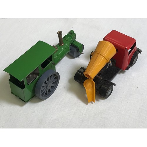 286 - TRIANG MINIC TOYS ROAD ROLLER AND CEMENT LORRY