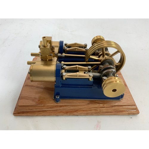 525 - A TWIN CYLINDER HORIZONTAL STEAM ENGINE IN BLUE 16cms