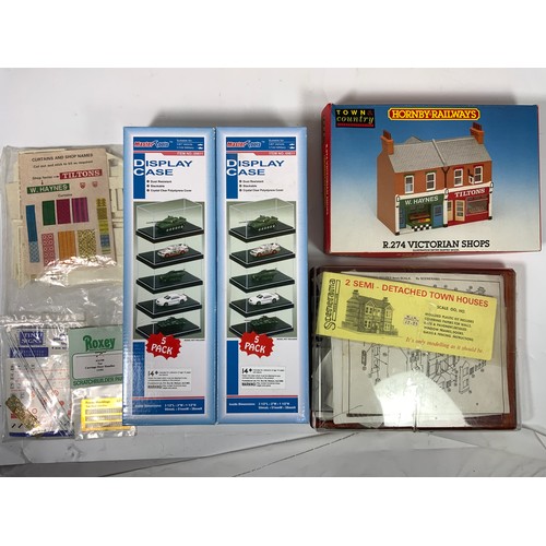 423 - BOX MODEL RAILWAY SCENERY INCLUDING MASTER TOOLS DISPLAY CASE, VARIOUS PLASTICARD BUILDING ACCESSORI... 