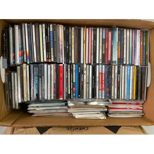 176 - LARGE COLLECTION ON MOSTLY ROCK & POP CD'S