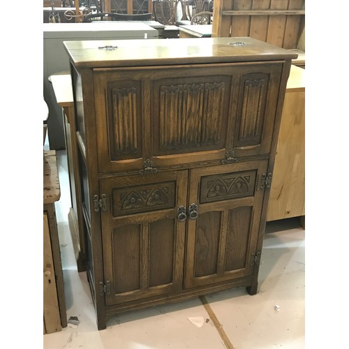 1013 - OLD CHARM STYLE DRINKS CABINET