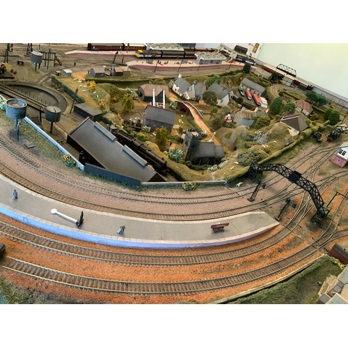 514 - SUPERB 00 SCALE LAYOUT CALLED 'WYEDALE' COMES IN  7 SECTIONS  DOUBLE TRACK TWO TIER ELECTRONICALLY O... 