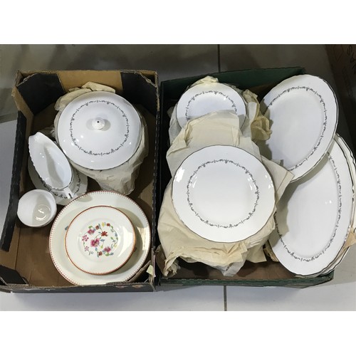 1551 - ROYAL WORCESTER SILVER CHANTILLY PART DINNER SERVICE TOGETHER WITH ROYAL WORCESTER ASTLEY PART SERVI... 