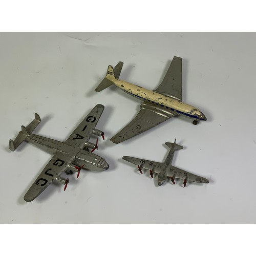 285 - 3 DINKY TOY MODEL AIRCRAFT COMPRISING YORK, COMET AND SEAPLANE ALL PLAYWORN IN BROWN CASE