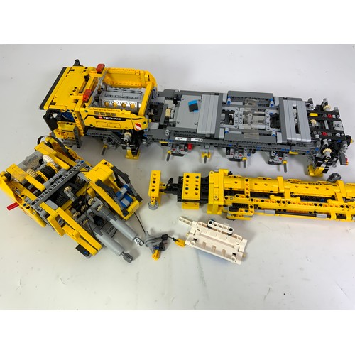 115 - LEGO TECHNIC MOBILE CRANE 8421, BOXED, UNSEALED AND UNCHECKED