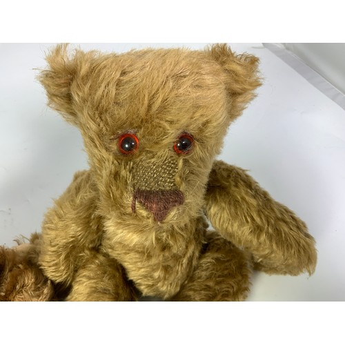 208 - BARTON'S CREEK COLLECTION HILDEGARD GUNZEL 'GUSTAV' LIMITED EDITION OF 6000 BEARS TOGETHER WITH A ME... 