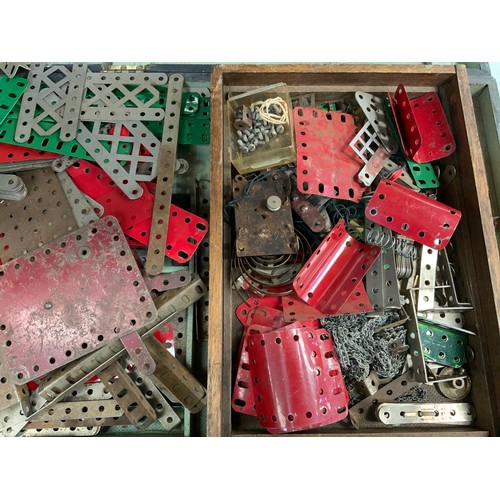 232 - TRAY OF OLD MECCANO