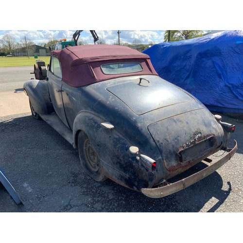 7 - SCARCE VINTAGE PONTIAC,  CAR FOR RESTORATION. NO ENGINE, BELIEVED TO BE A PONTIAC EIGHT SPORTS COUPE... 