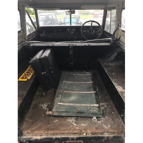 15 - LAND ROVER KFP 536K FIRST REGISTERED 06.04.1972 PETROL

The successful bidder must pay for and remov... 