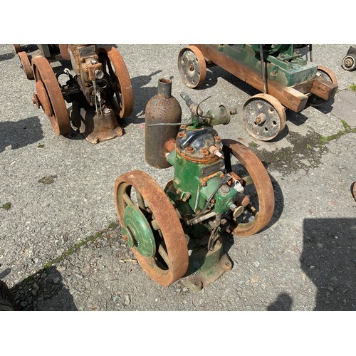 684 - STATIONARY ENGINE A PETTER M SINGLE CYLINDER TWIN FLY WHEEL