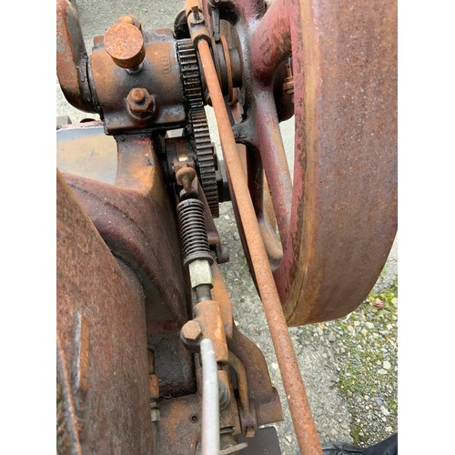 611 - A EVERSON SINGLE CYLINDER OPEN CRANK TWIN FLY WHEEL ENGINE NUMBER 4HP TYPE U 400 RPM