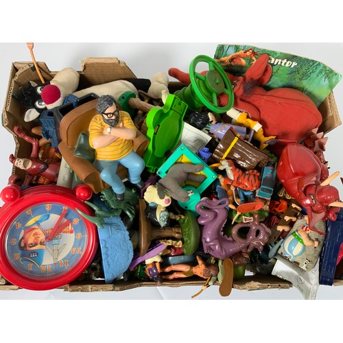 92 - LARGE QUANTITY OF ASSORTED PLASTIC MCDONALD AND SIMILAR TOYS VARIOUS DISNEY CHARACTERS, SCI FI, MIXE... 