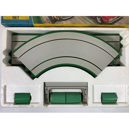 158 - MATCHBOX MOTORWAY,  PART BOXED SET M2 COMPRISING TRACK, CONTROLLERS, NO CARS, PLUS LAP GARAGE BUILDI... 