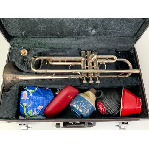 460 - YAMAHA TRUMPET IN FITTED HARD CASE