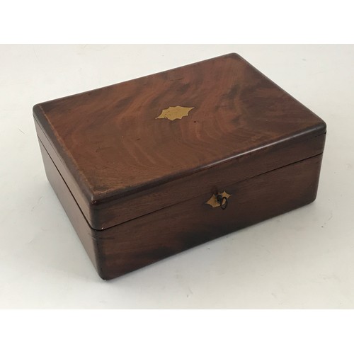 401 - GOOD QUALITY MAHOGANY TRAVELLING CASE WITH FITTED INTERIOR AND BLANK BRASS CARTOUCHE