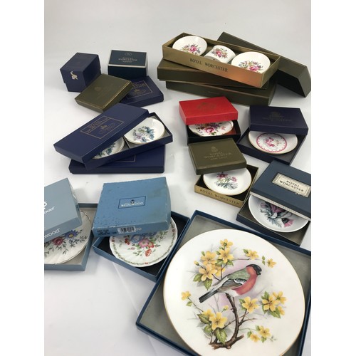 244 - MISC BOXED ROYAL WORCESTER, WEDGWOOD, ROYAL CROWN DERBY ETC.