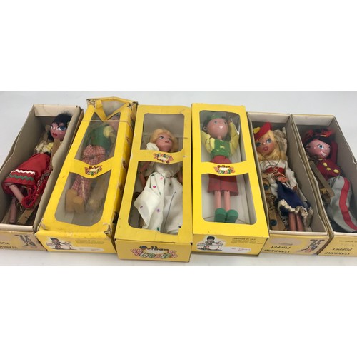 33 - COLLECTION OF PELHAM PUPPETS IN THEIR ORIGINAL BOXES INCLUDING TYROLEAN BOY AND TYROLEAN GIRL, DUTCH... 