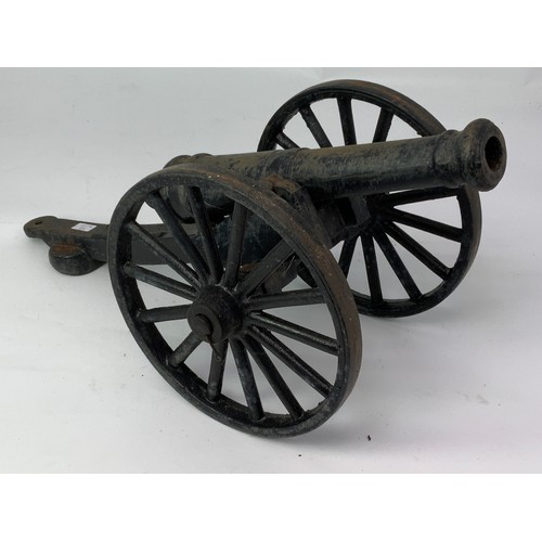 370 - HEAVY OUTDOOR CANNON ORNAMENT