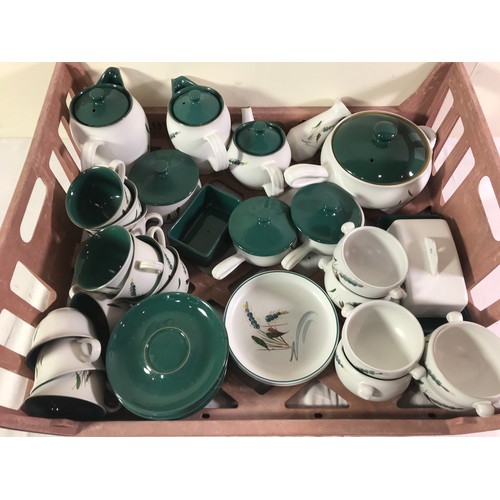 266 - 30 PIECES OF DENBY GREEN WHEAT TABLE WARE TO INCLUDE TEA AND COFFEE POTS, DISHES, CASSEROLE, TEA CUP... 