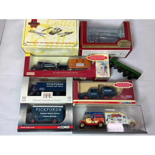 184 - BOX OF MISC BOXED DIE CAST MODELS, INC. EFE TANKER, CORGI PICKFORDS LORRY, 2 TRACKSIDE SETS BEING PI... 