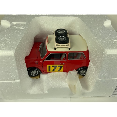 122 - CORGI THE CONCOURS COLLECTION 99594, 1-18 SCALE MINI COOPER RALLY EDITION, LIMITED EDITION 2488/7500... 