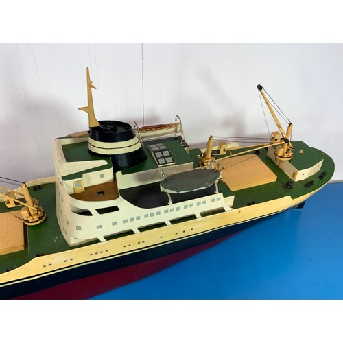 106 - A SUPURB SCRATCH BUILT MODEL SHIP OF A BRITISH INDIA LINE SHIP MV BULIMBA, BUILT TO 1:96 SCALE (1/8T... 