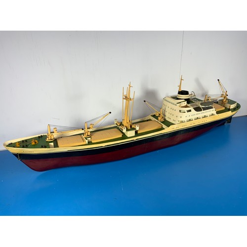 106 - A SUPURB SCRATCH BUILT MODEL SHIP OF A BRITISH INDIA LINE SHIP MV BULIMBA, BUILT TO 1:96 SCALE (1/8T... 