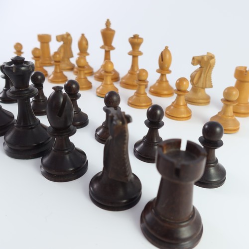 236 - LARGE STAUNTON PATTERN CHESS SET IN WOODEN BOX, WEIGHTED PIECES, KING APPROX. 9.5 cm WITH BOARD