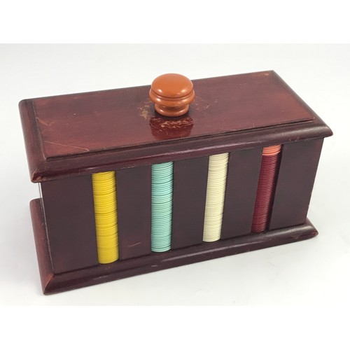 224 - GAMING COUNTERS IN A MAHOGANY CASE WITH NOTE ACCOMPANYING THEM ‘THIS GAMING COUNTER BOX BELONGED TO ... 