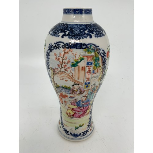 136 - ORIENTAL CHARGER AF approx. 35 cm dia., TOGETHER WITH A BALUSTER VASE approx. 27 cm h.