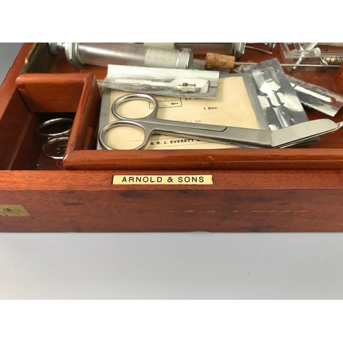 282 - ARNOLD & SONS, SMITHFIELD, A CASED SET OF SURGICAL INSTRUMENTS