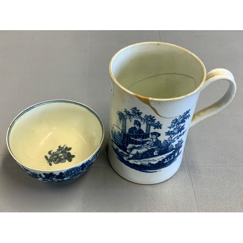 99 - EARLY WORCESTER BLUE AND WHITE TANKARD WITH CRESCENT MARK AF AND 2 COVERS AF