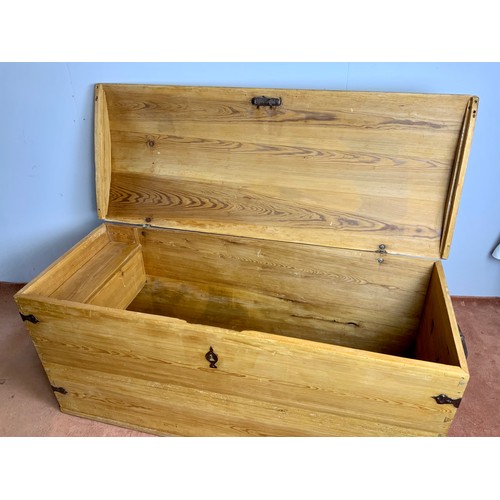 456 - LARGE DOMED TOP TRUNK 155cm LONG