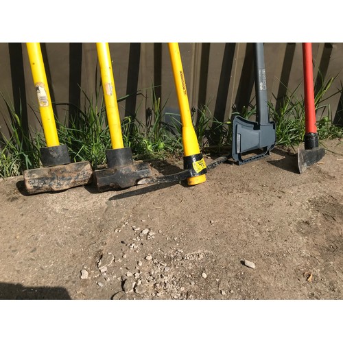 330 - 2 AXES, A PICK AXE AND TWO SLEDGE HAMMERS