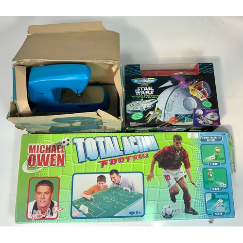 47 - BOXED LITTLE BETTY MINIATURE SEWING MACHINE, PLUS STAR WARS MICRO MACHINES AND MICHAEL OWEN TOTAL AC... 