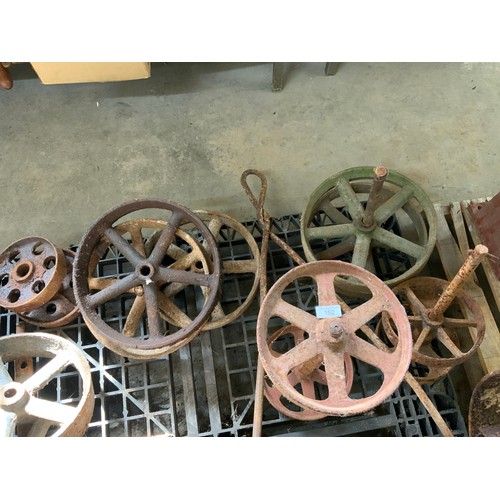 152 - VARIOUS SUNDRY WHEELS