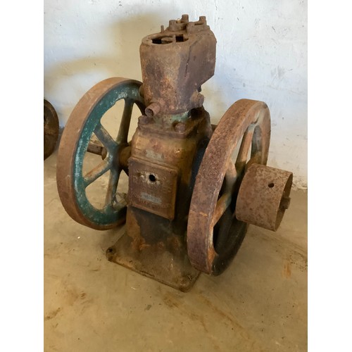 16 - LISTER SINGLE CYLINDER TWIN FLY WHEEL STATIONARY ENGINE.