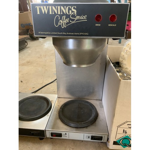 367 - TWINNING’S FILTER COFFEE MACHINE WITH 4 GLASS JUGS, FILTERS ETC ALSO INCORPORATING A BRAVILOR HOTPLA... 