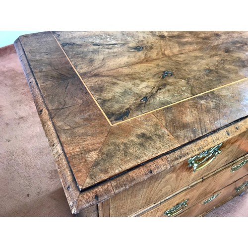 475 - GOOD QUALITY MAHOGANY AND WALNUT VENEER CHEST OF 2 OVER 2 DRAWERS ON BRACKET FEET, APPROX. 101cms