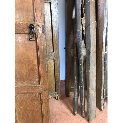 468 - MISC. ANTIQUE OAK PANELLING, PROBABLY A HOUSE KEEPERS CUPBOARD WITH PEG JOINTS (IN KIT FORM)