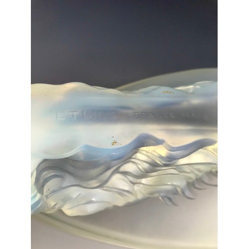 104 - BOAT SHAPED OPALESCENT GLASS DISH WITH OPAQUE MAIDEN HEAD SUPPORTS IN THE LALIQUE STYLE, MOULDED ETL... 