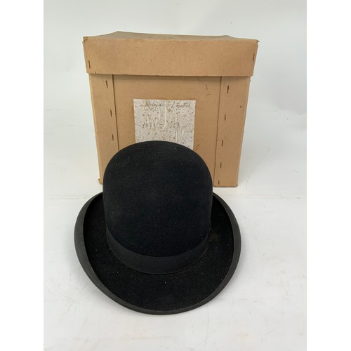 477 - GA DUNN AND CO LTD GENTLEMANS BOWLER IN BOX